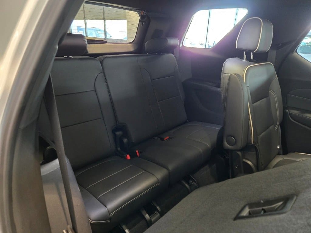 2023 CHEVROLET TRAVERSE - Image 10