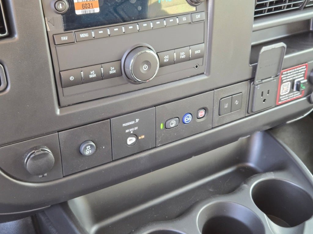 2025 CHEVROLET EXPRESS - Image 17
