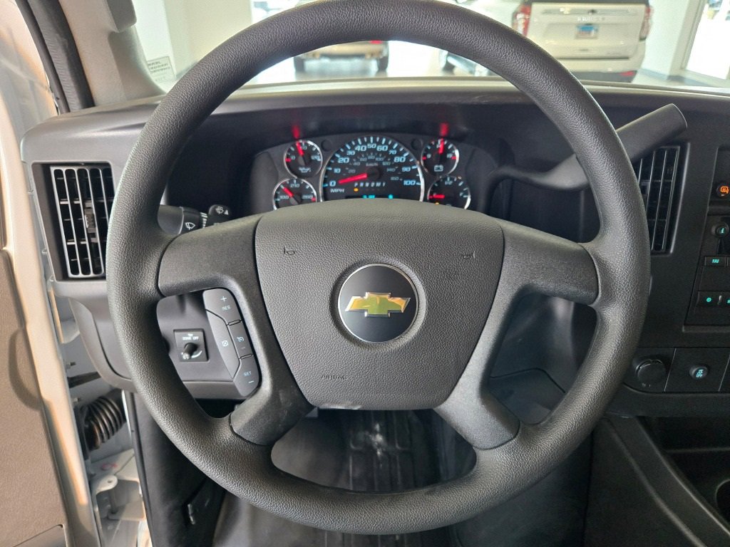 2025 CHEVROLET EXPRESS - Image 21