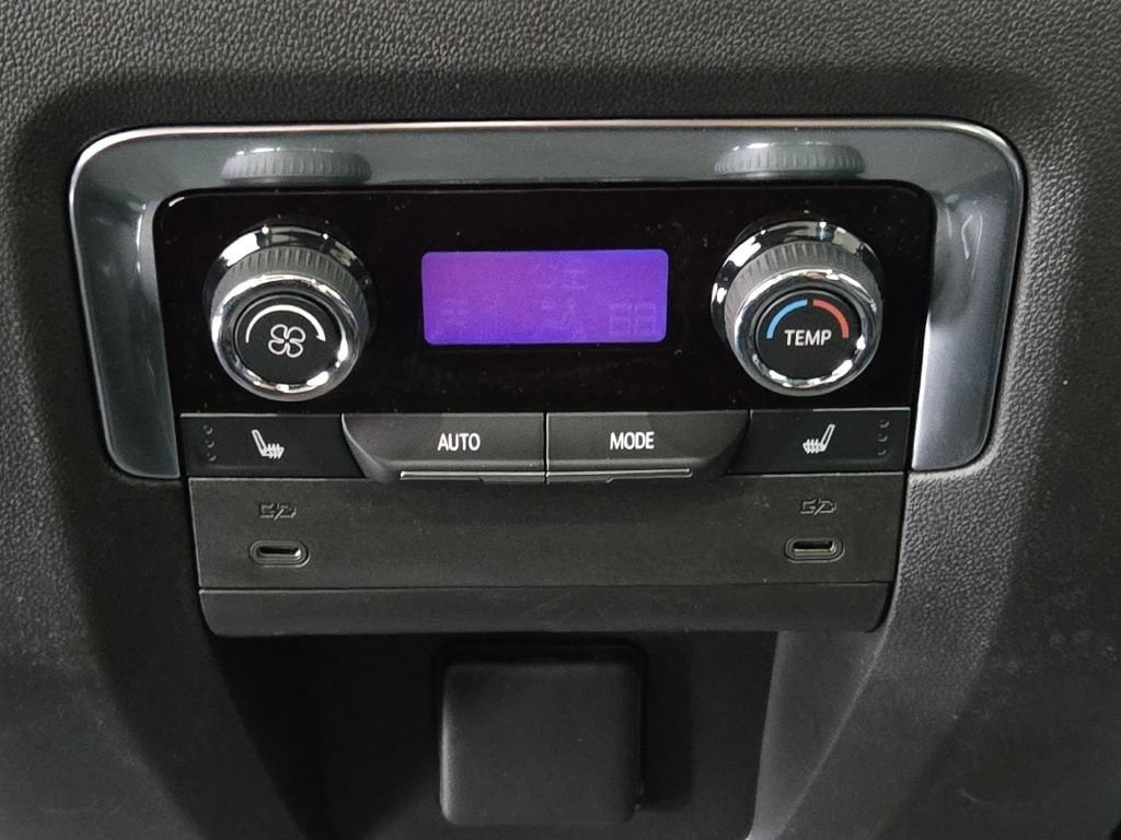 2026 Chevrolet Suburban High Country - Photo 22