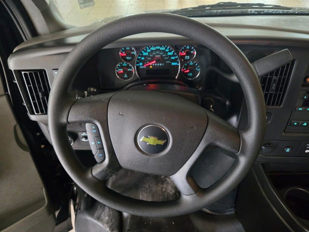 2026 Chevrolet Express Cargo Work Van - Photo 20