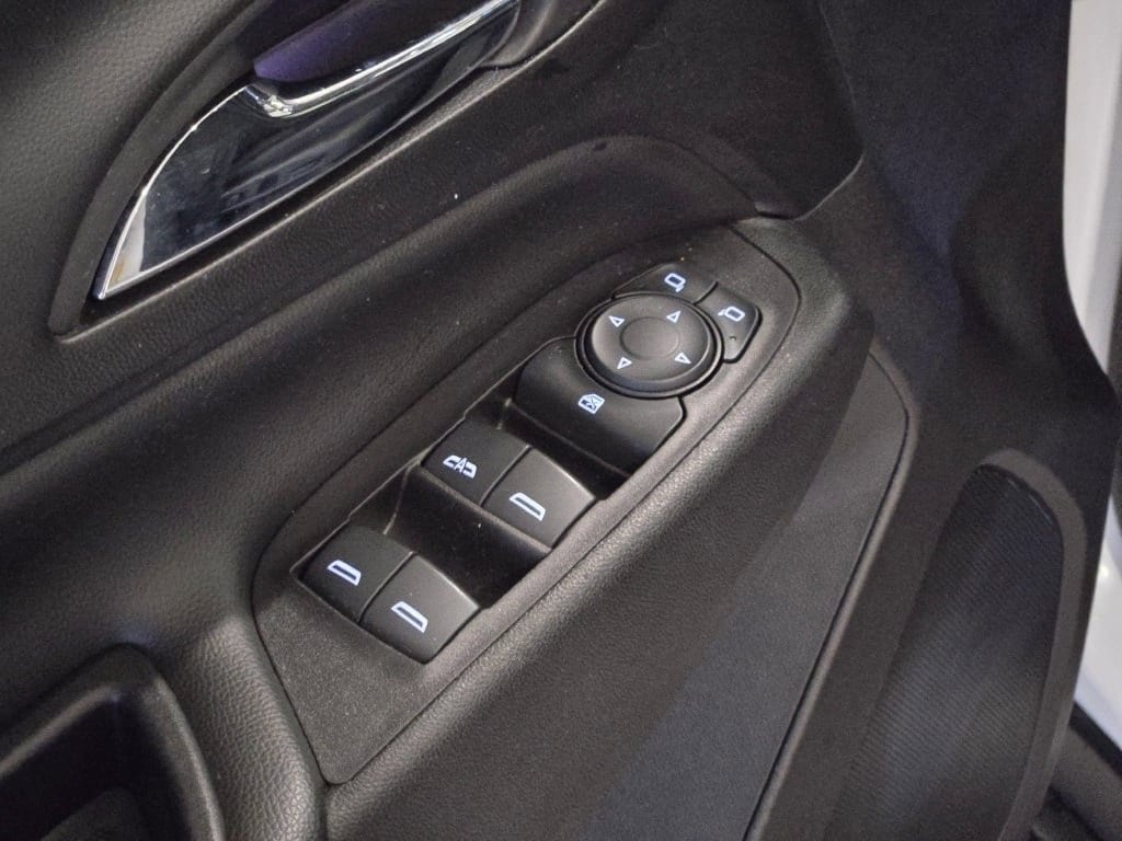 2019 CHEVROLET EQUINOX - Image 18