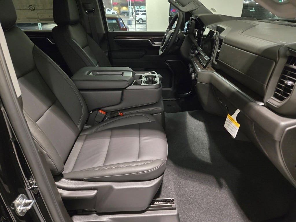 2026 CHEVROLET SILVERADO HD - Image 6