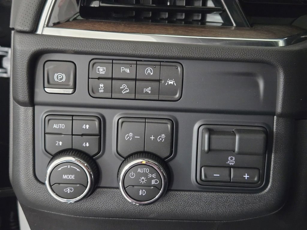 2026 Chevrolet Suburban High Country - Photo 34