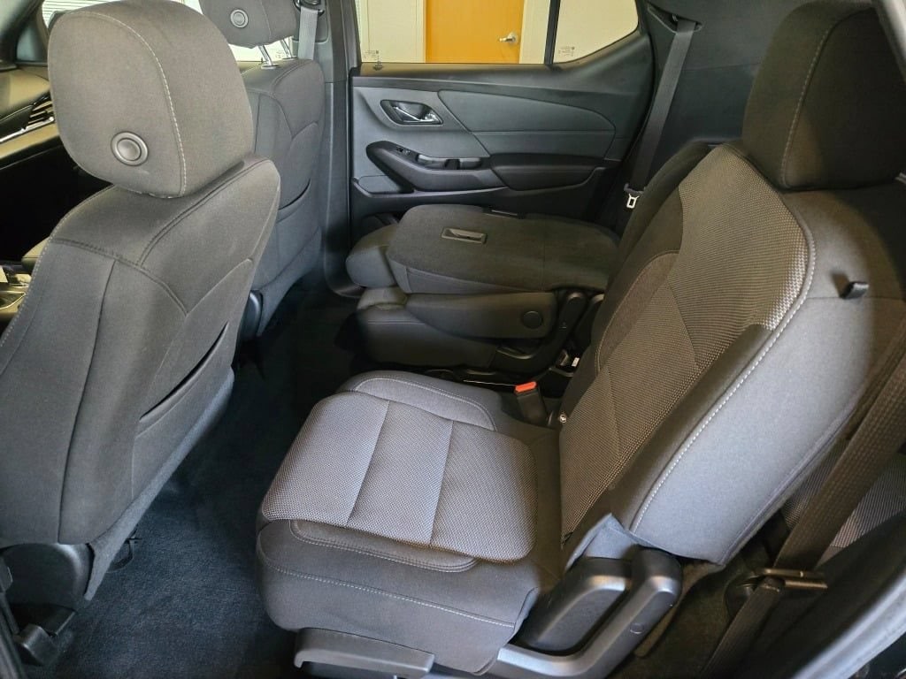 2023 Chevrolet Traverse 1LT - Photo 18