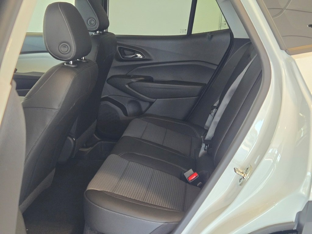 2026 CHEVROLET TRAX - Image 14