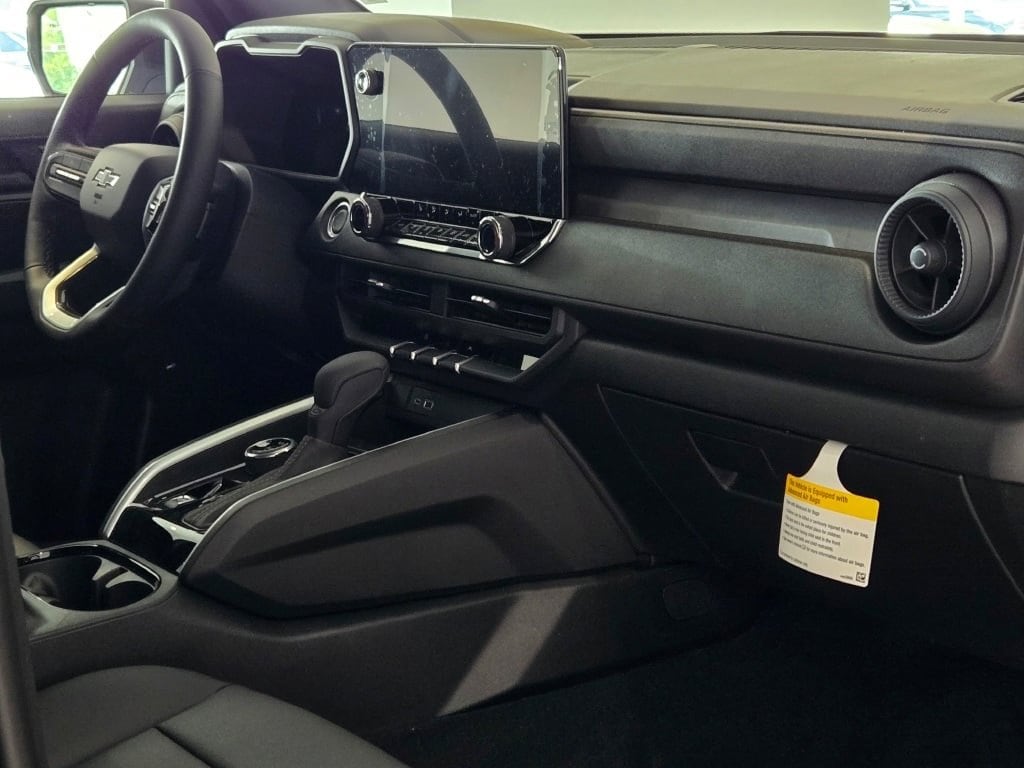 2025 CHEVROLET COLORADO - Image 6