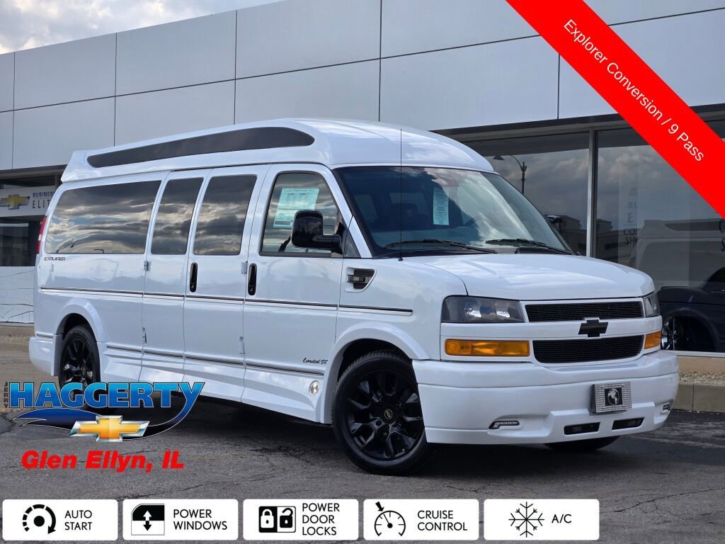 2026 Chevrolet Express 2500 Extended Work Van HD's photo