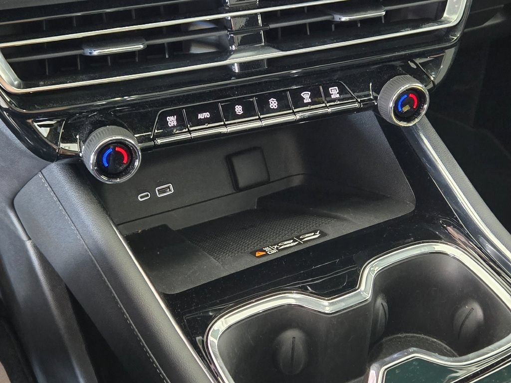 2025 Chevrolet Traverse High Country - Photo 28