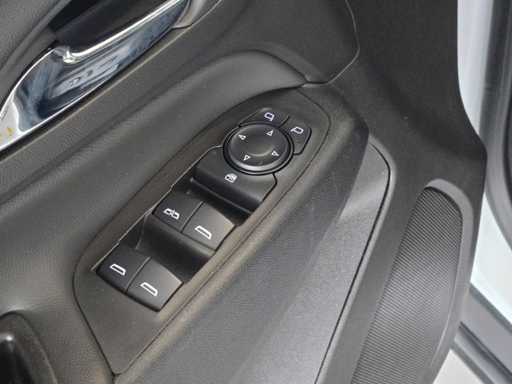 2024 Chevrolet Equinox LT - Photo 21