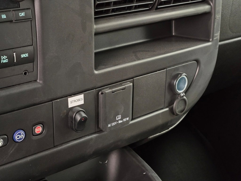 2025 CHEVROLET EXPRESS - Image 21