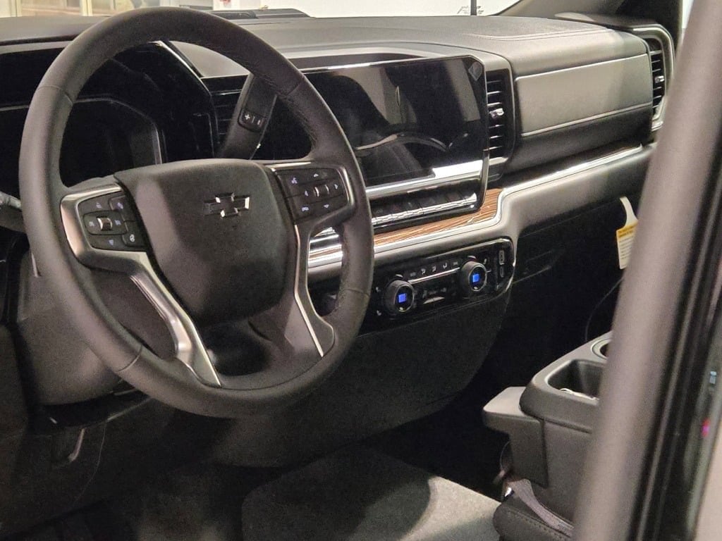 2026 CHEVROLET SILVERADO HD - Image 24