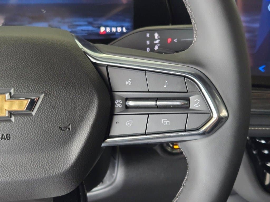 2025 CHEVROLET SUBURBAN - Image 32