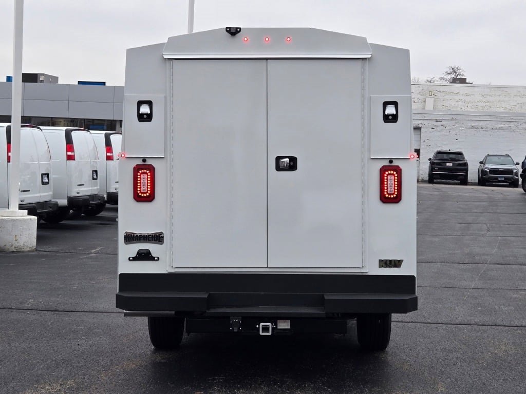 2025 CHEVROLET EXPRESS - Image 10