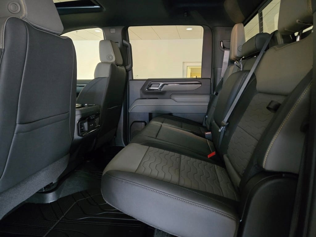 2026 CHEVROLET SILVERADO HD - Image 17