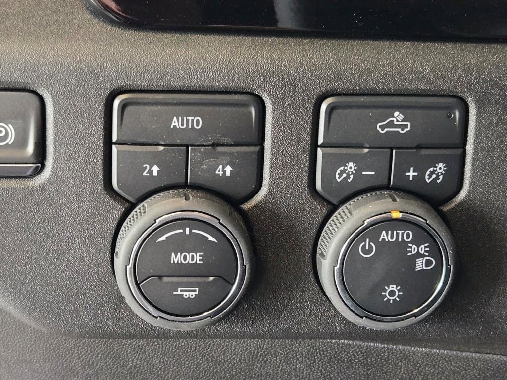 2026 CHEVROLET SILVERADO - Image 24