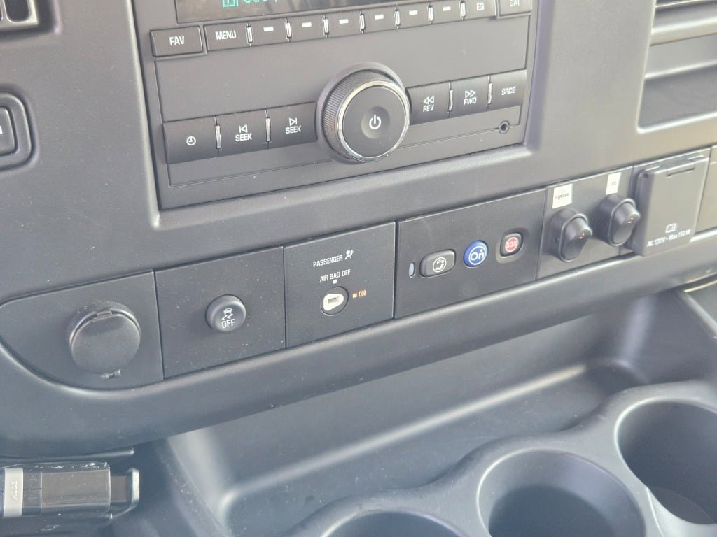 2024 CHEVROLET EXPRESS - Image 21