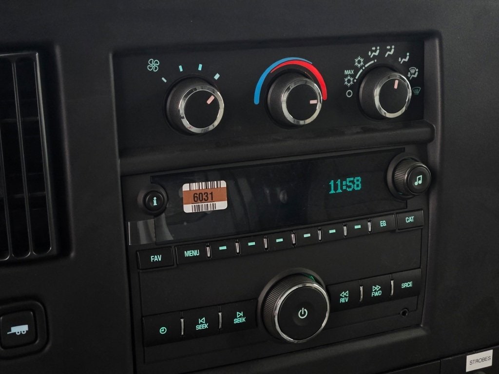 2025 CHEVROLET EXPRESS - Image 18