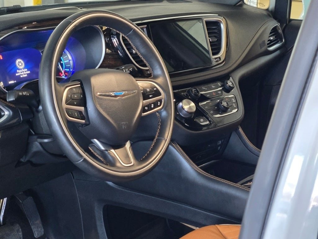 2021 CHRYSLER PACIFICA - Image 28