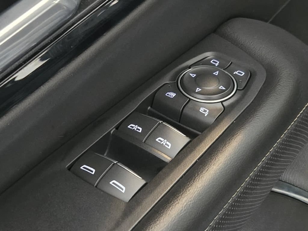 2025 Chevrolet Tahoe Premier - Photo 24