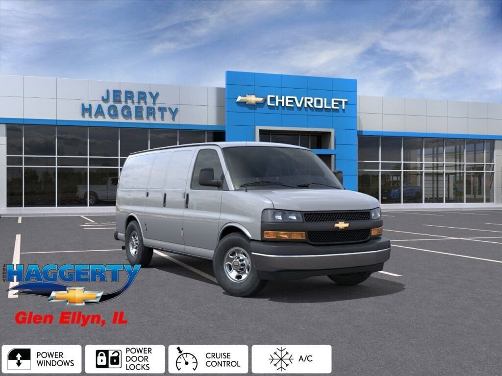 2026 Chevrolet Express 2500 Work Van HD's photo