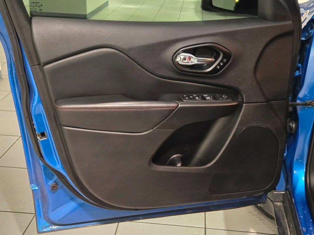 2021 JEEP CHEROKEE - Image 19