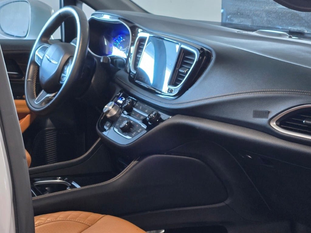 2021 CHRYSLER PACIFICA - Image 7