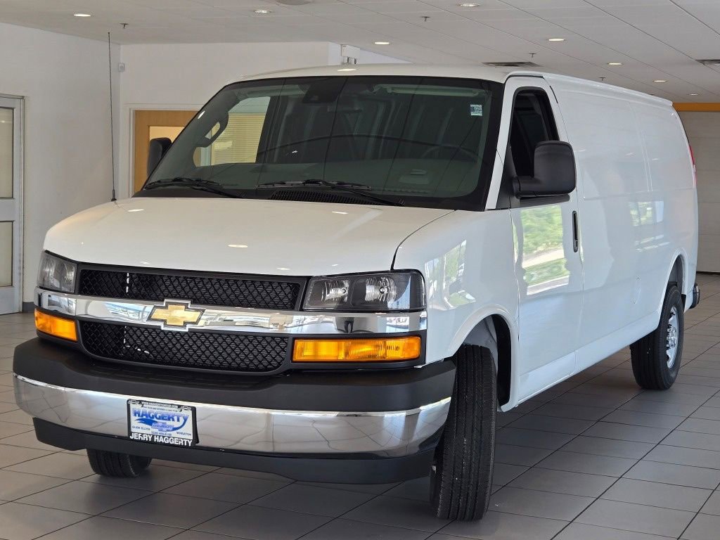2026 Chevrolet Express Cargo Work Van - Photo 3