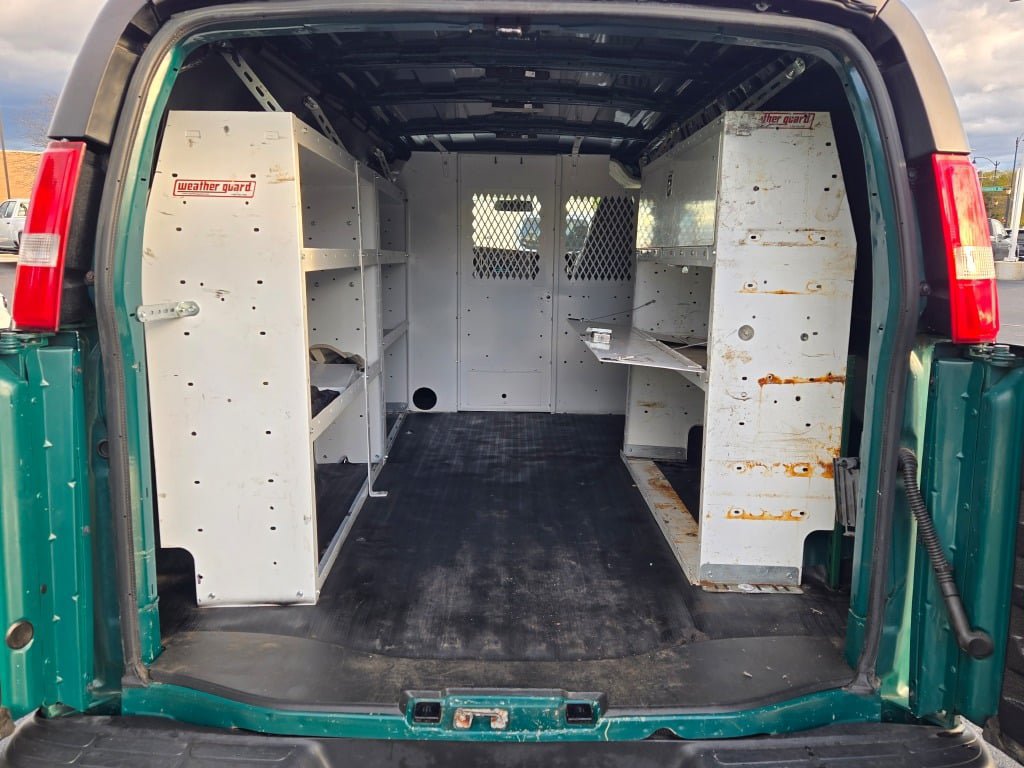 2023 Chevrolet Express Cargo Work Van - Photo 12