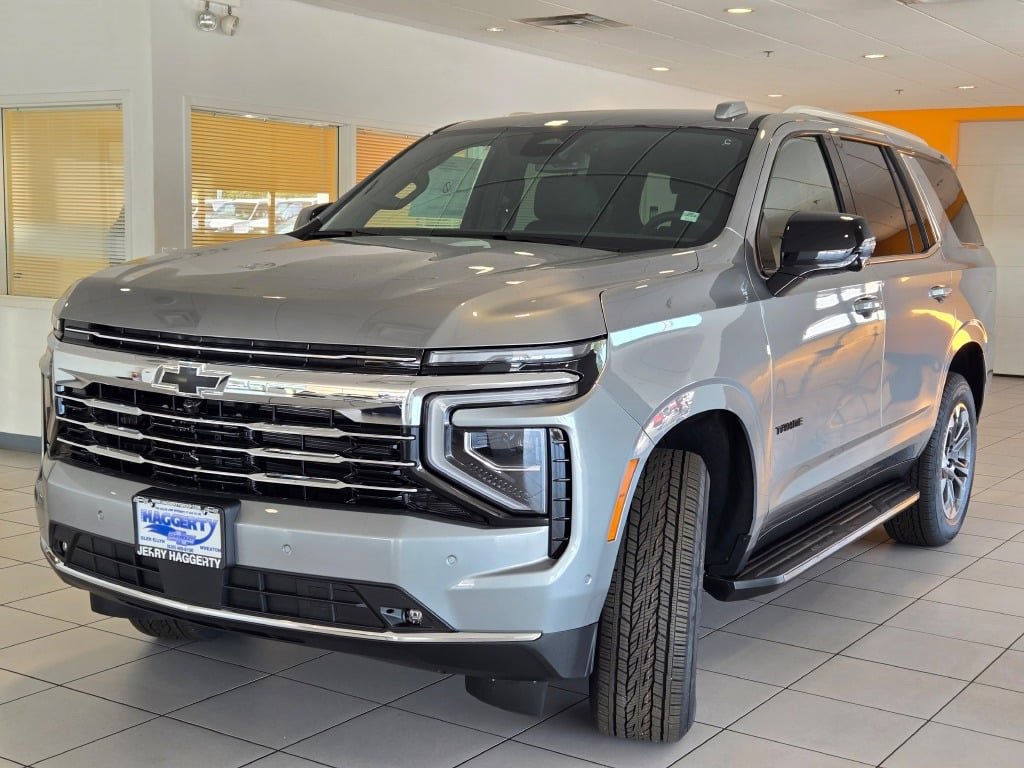 2026 Chevrolet Tahoe LT photo 2
