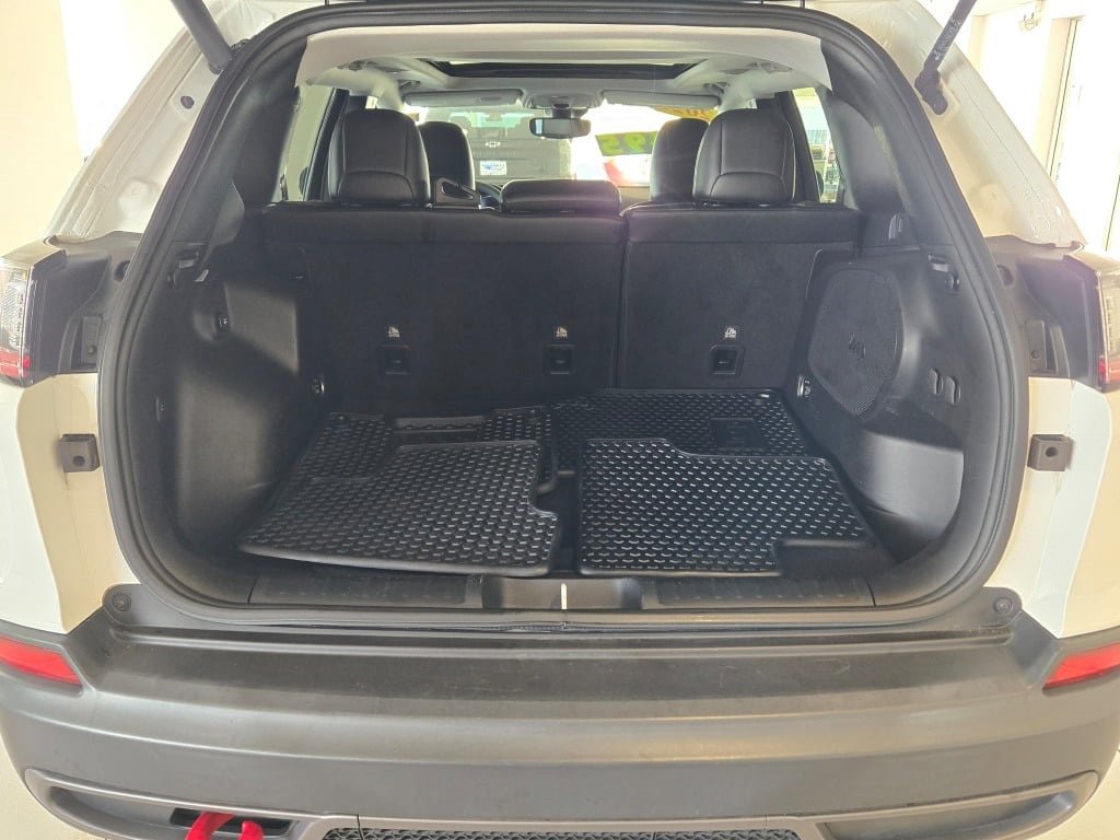 2022 JEEP CHEROKEE - Image 12