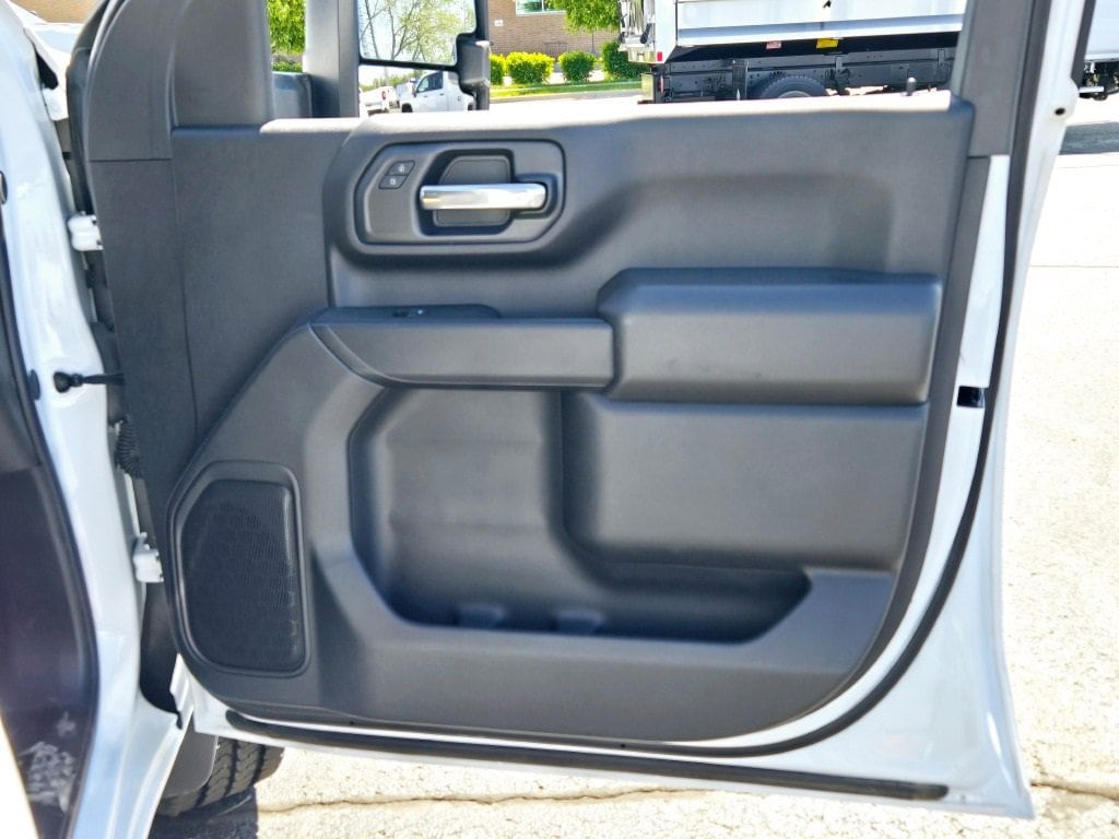 2024 CHEVROLET SILVERADO HD - Image 4