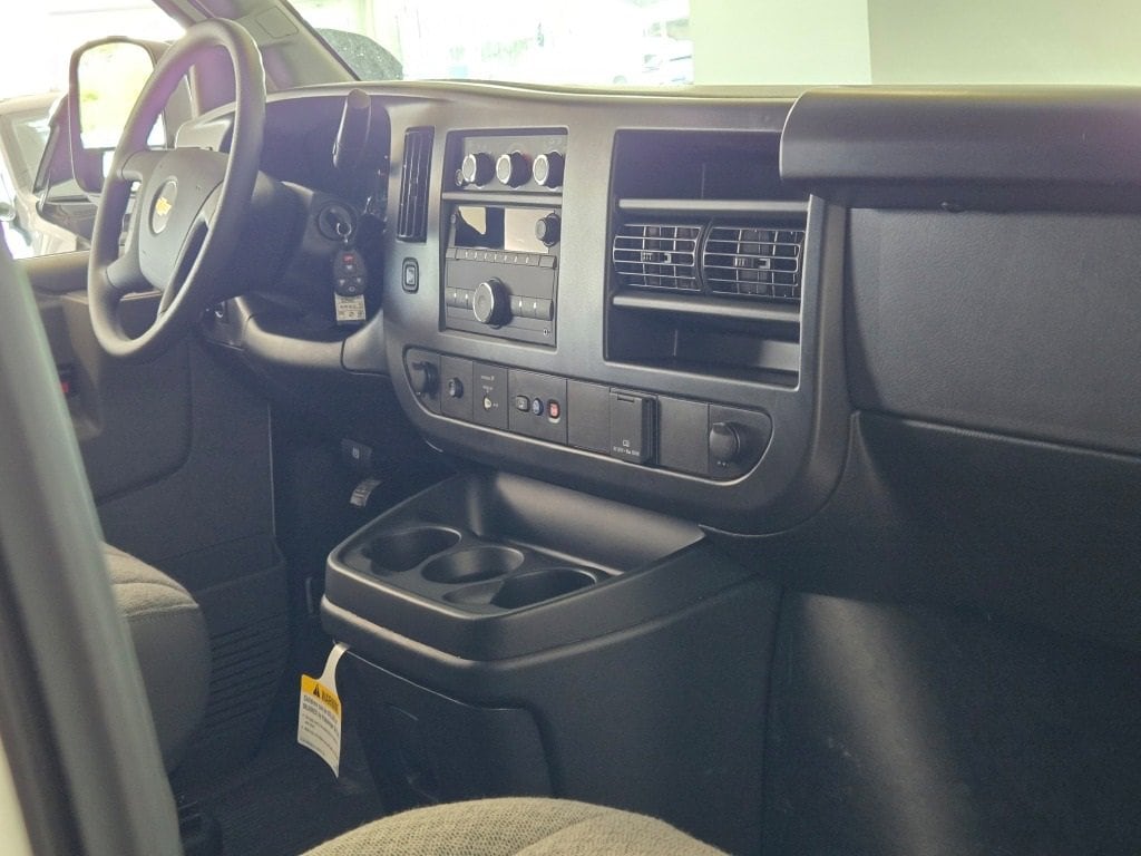 2025 CHEVROLET EXPRESS - Image 6