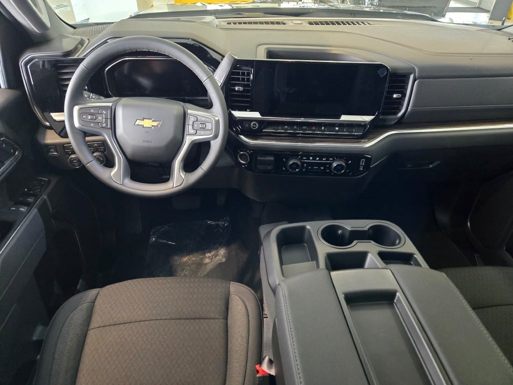 2026 CHEVROLET SILVERADO - Image 15