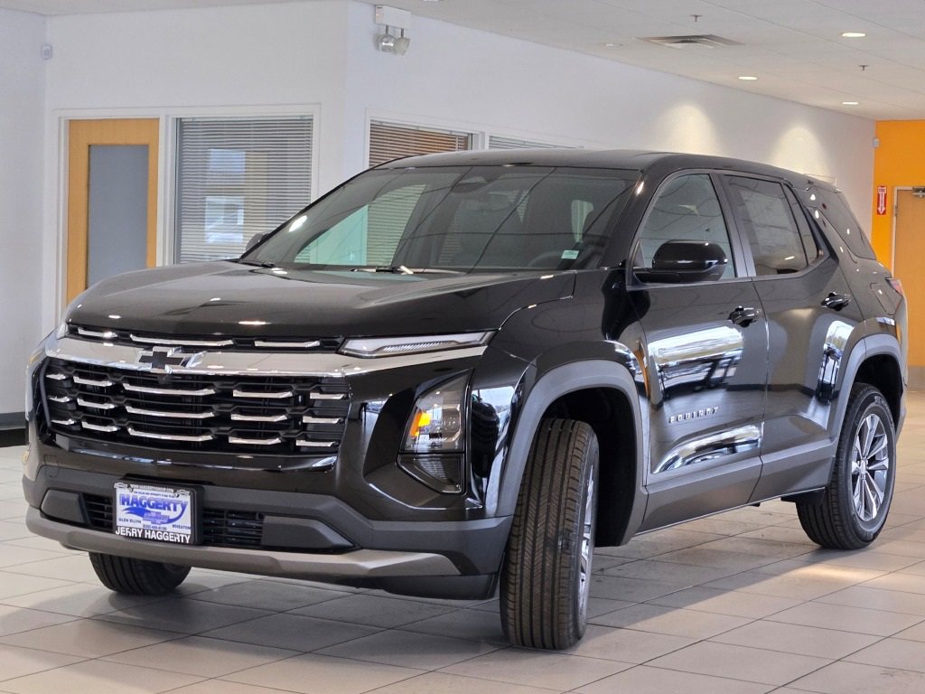 2026 Chevrolet Equinox LT photo 3