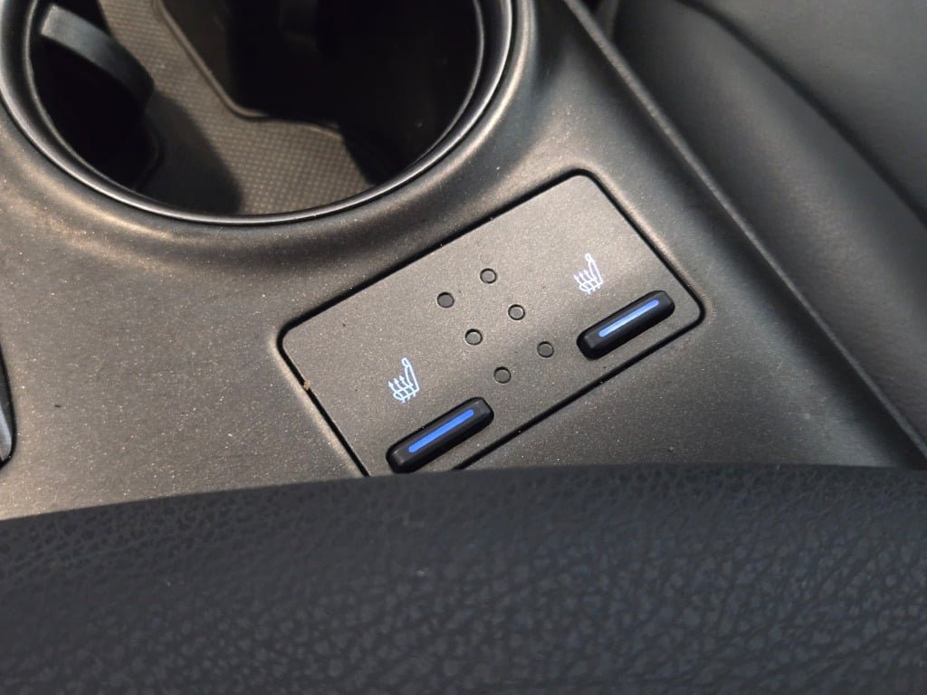 2024 Toyota Camry SE - Photo 27