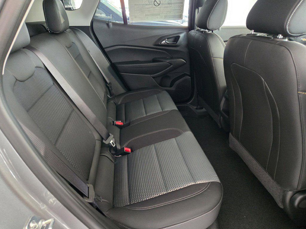 2026 Chevrolet Trax LT - Photo 8