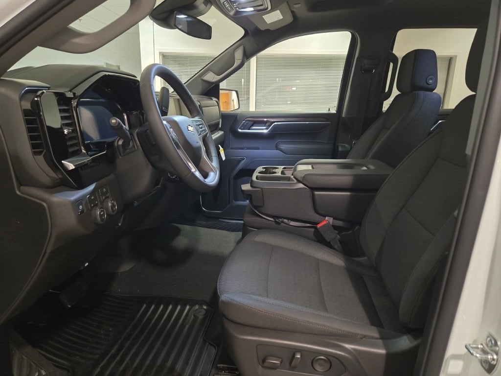 2026 CHEVROLET SILVERADO - Image 19