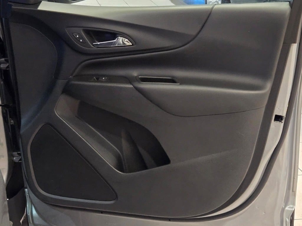 2023 CHEVROLET EQUINOX - Image 4