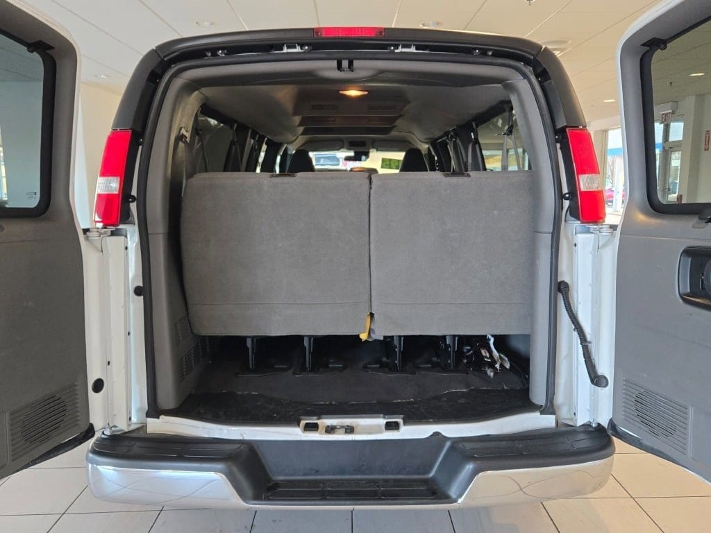 2024 CHEVROLET EXPRESS - Image 12