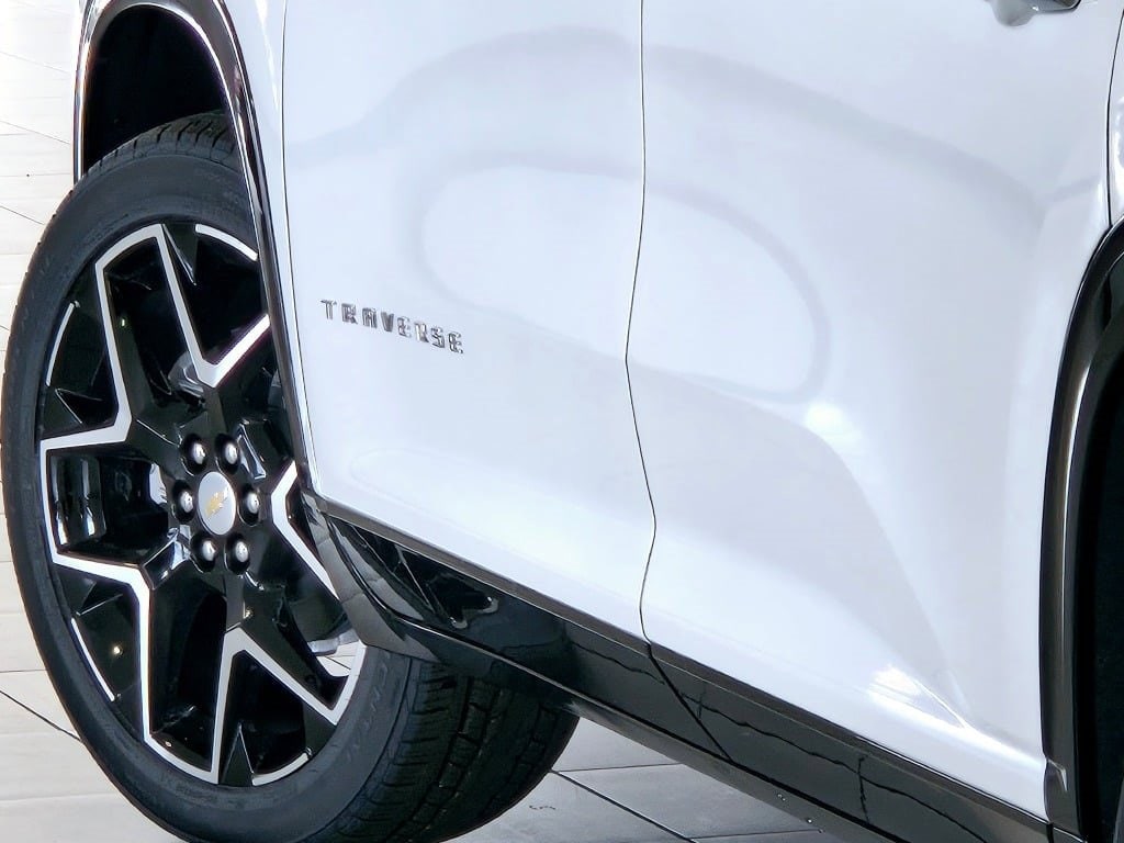 2025 CHEVROLET TRAVERSE - Image 17