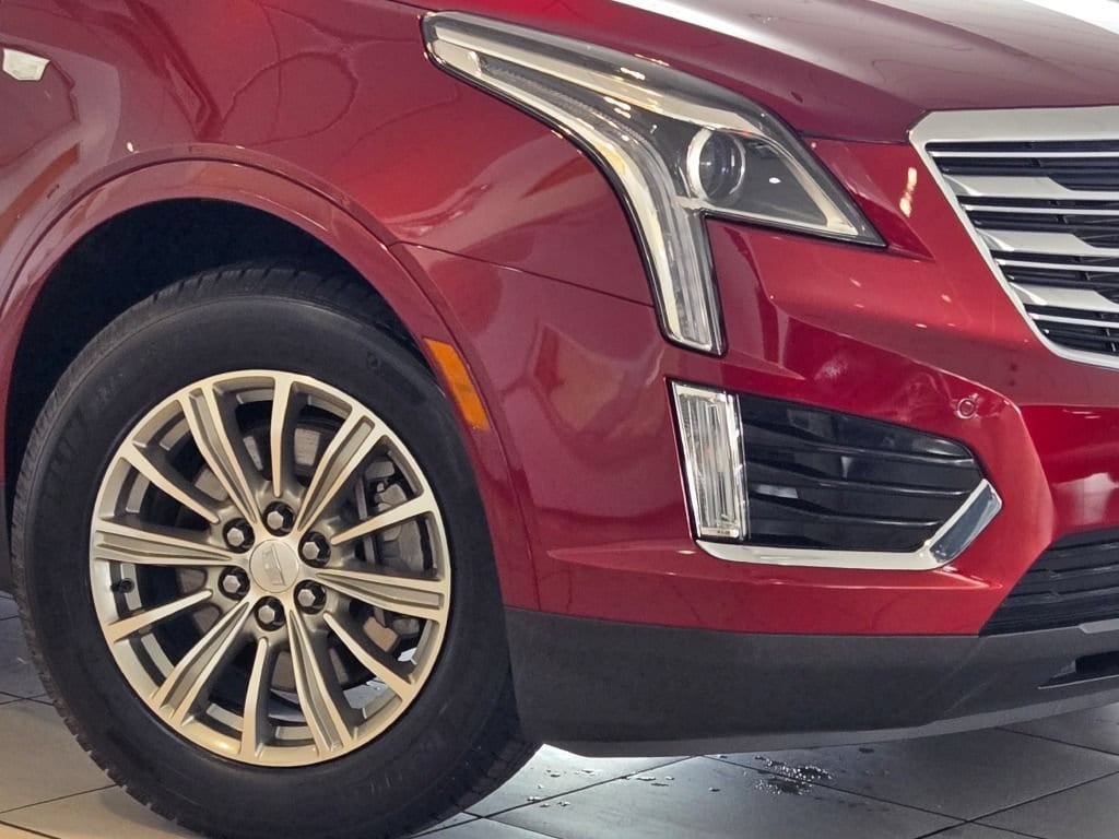 Used 2017 Cadillac XT5 Luxury with VIN 1GYKNBRS7HZ317544 for sale in Glen Ellyn, IL