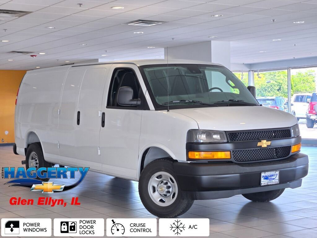 2026 Chevrolet Express 2500 Extended Work Van HD's photo