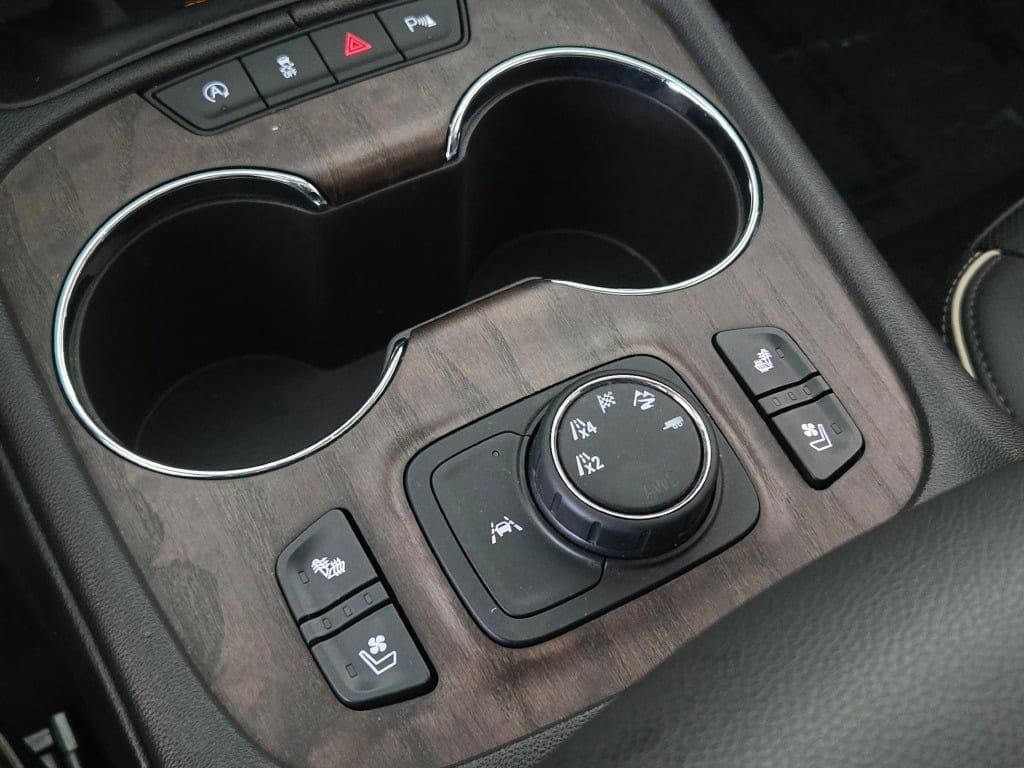 2023 GMC Acadia Denali - Photo 31