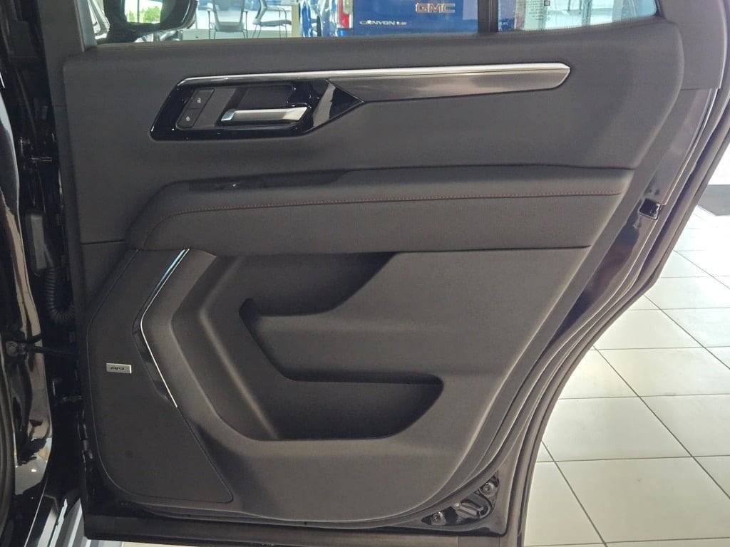 2026 Chevrolet Tahoe RST - Photo 8