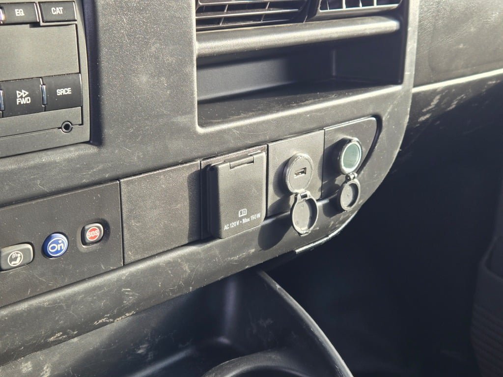 2023 Chevrolet Express Cargo Work Van - Photo 21