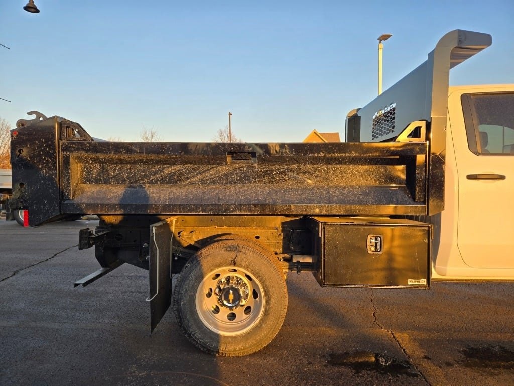 2025 CHEVROLET SILVERADO HD - Image 11