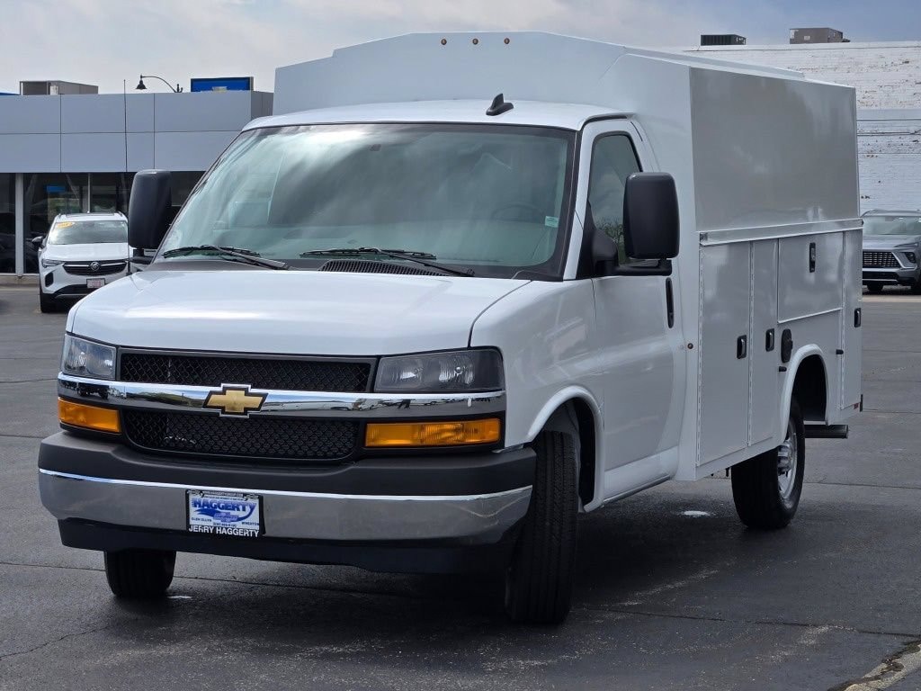 New 2026 Chevrolet Express Cutaway 3500 1WT Cutaway Van