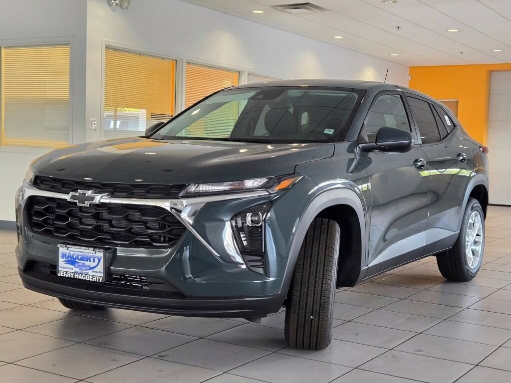 New 2026 Chevrolet Trax LS SUV