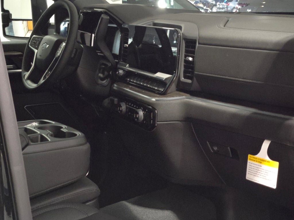 2026 CHEVROLET SILVERADO HD - Image 8